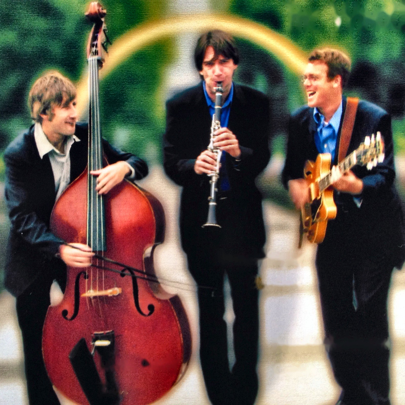 The Windup trio: Lukas Veselý on bass, Dan Magay on clarinet, Brandon Robinson on guitar